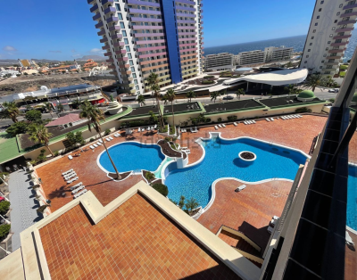 Piso en venta en avenida adeje 300, 12